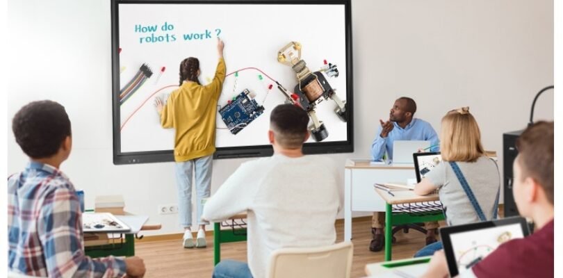 HP introduces Classroom of the Future - Review Central Middle East