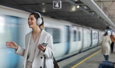 Sony launches new wireless, noise cancelling headphones