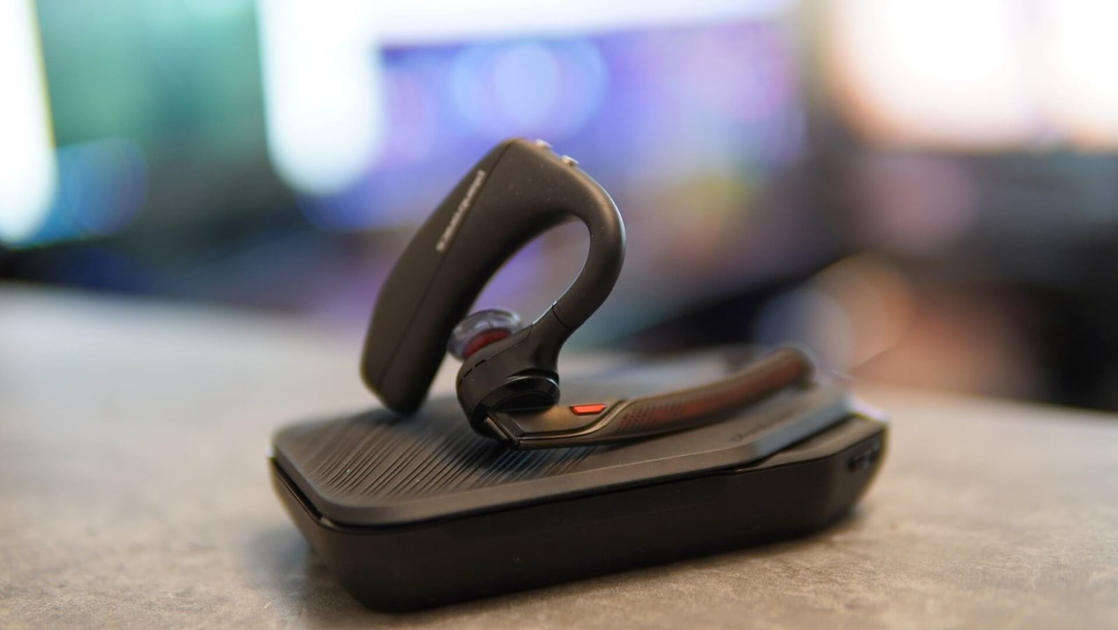 Review: Poly Voyager 5200 UC Bluetooth Headset