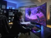 Samsung unveils world’s first 55-inch 1000R curved gaming monitor in the UAE